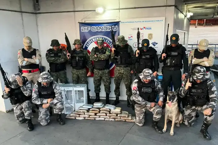 Base Candiru apreende 34 quilos de drogas escondidos em aparelhos de ar-condicionado em Óbidos